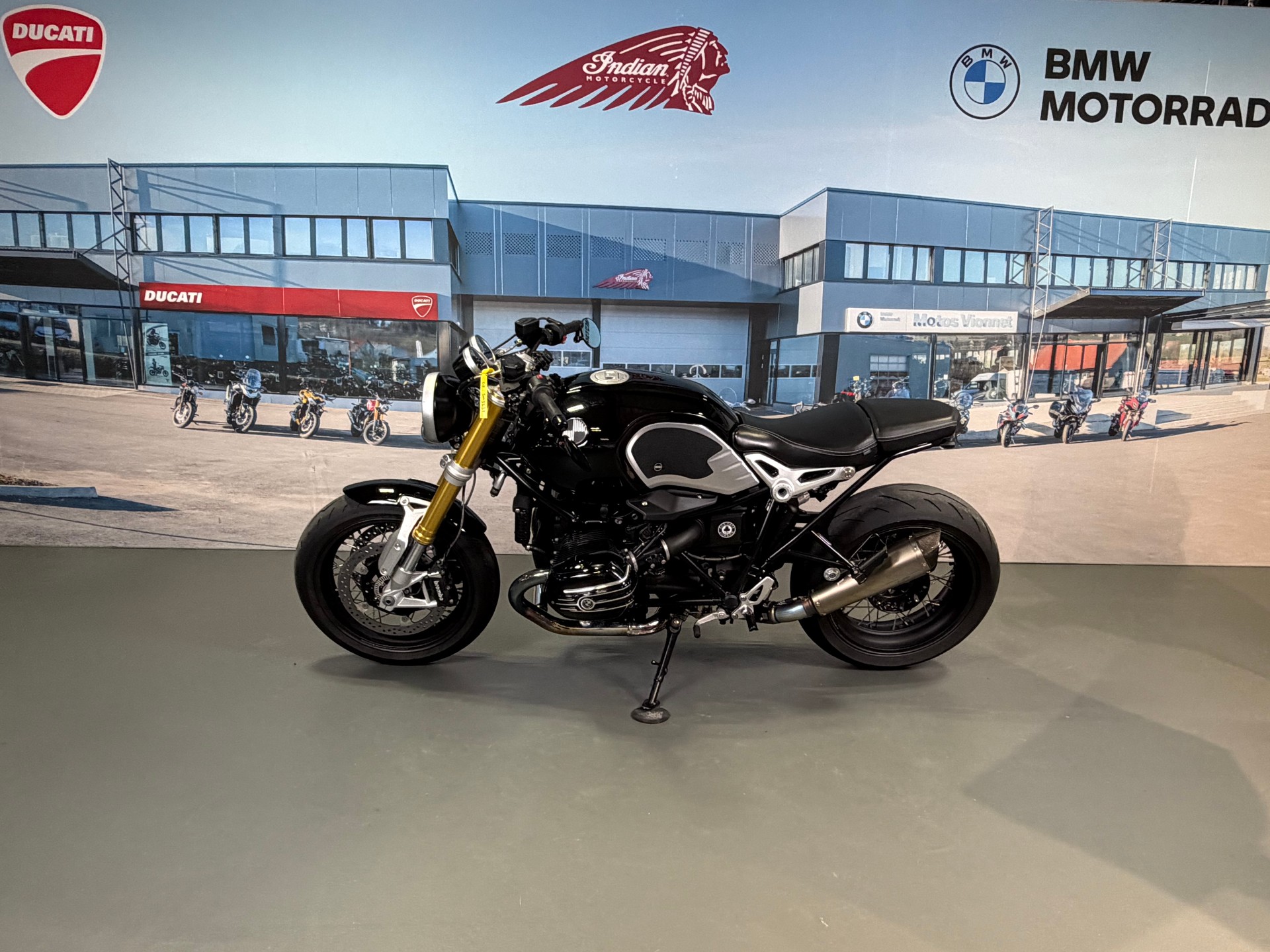 BMW R nineT ABS-showroom-element-3