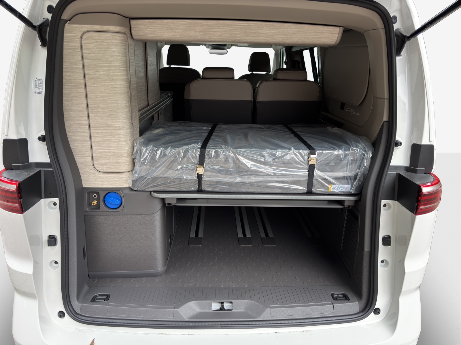 VW California 2.0 TDI Ocean Liberty-image-12