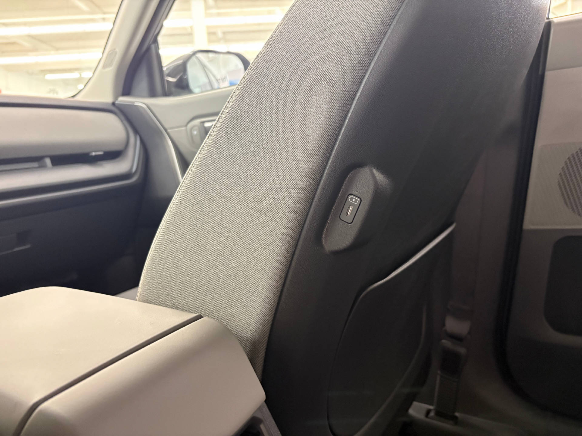 KIA Seltos 1.6 T-GDi Style-image-14