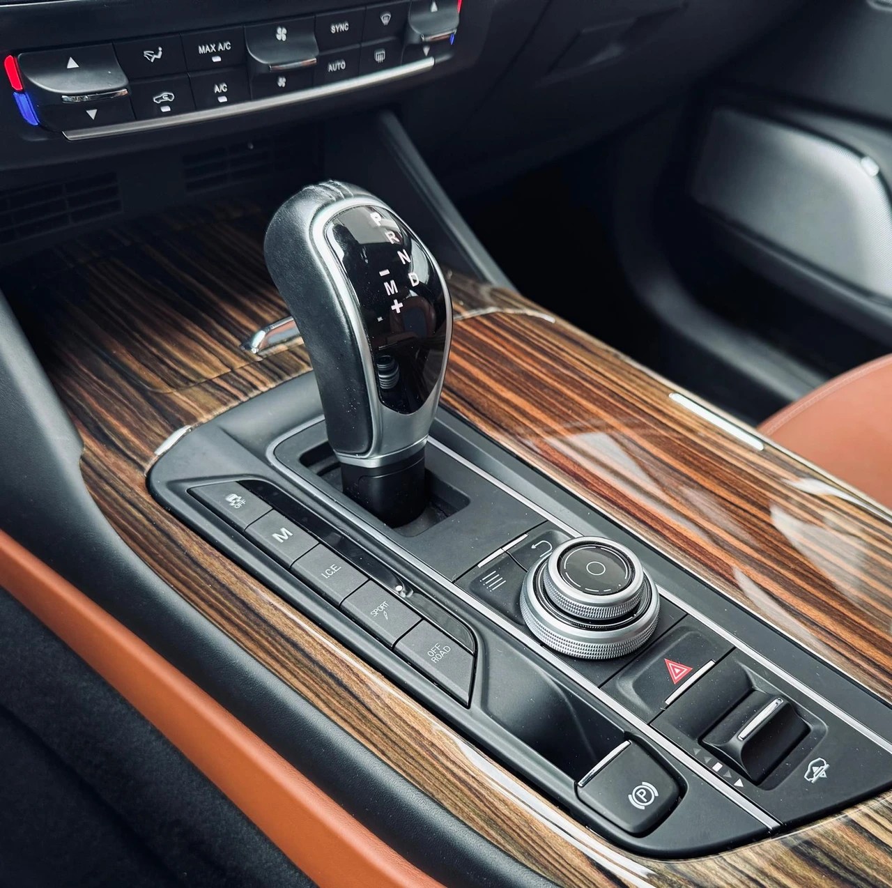 MASERATI Levante S 3.0 V6 Automatica-image-18