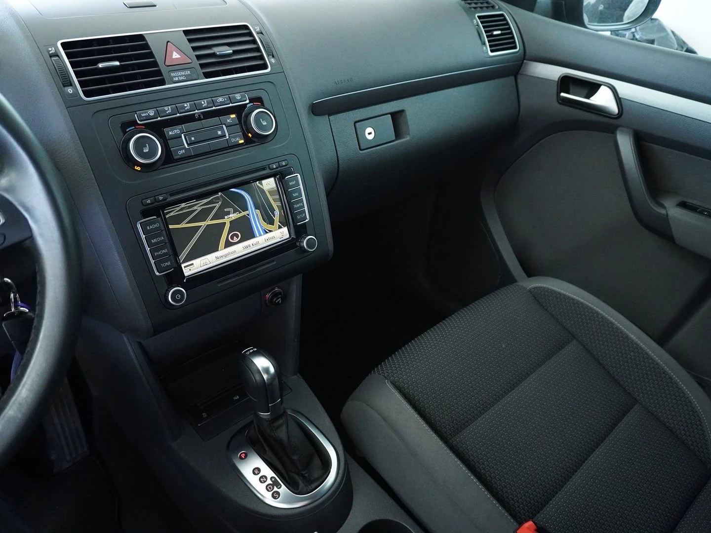 VW Touran 1.4 TSI Comfortline DSG-showroom-element-2