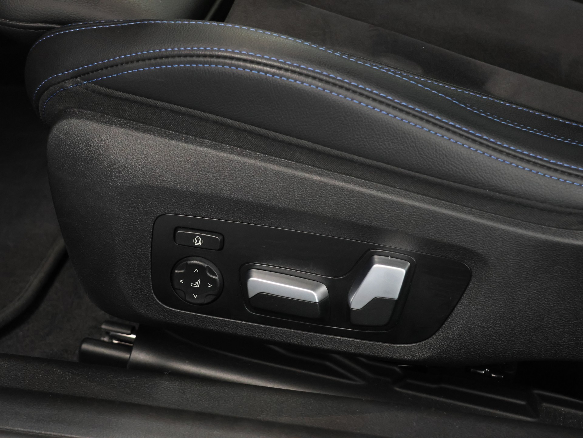 BMW M2 Steptronic *ALPINWEISS-LACKIERUNG*-image-18