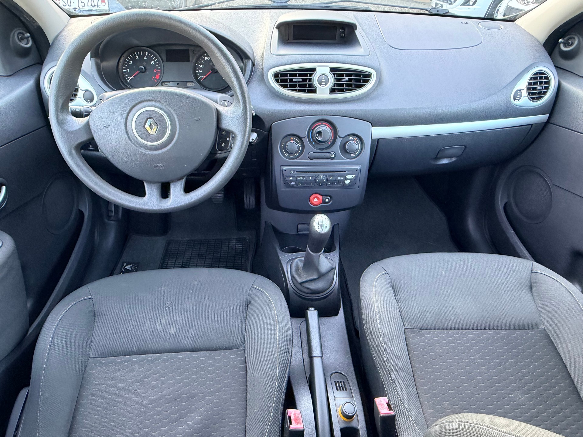 RENAULT Clio 1.2 16V Expression-image-15