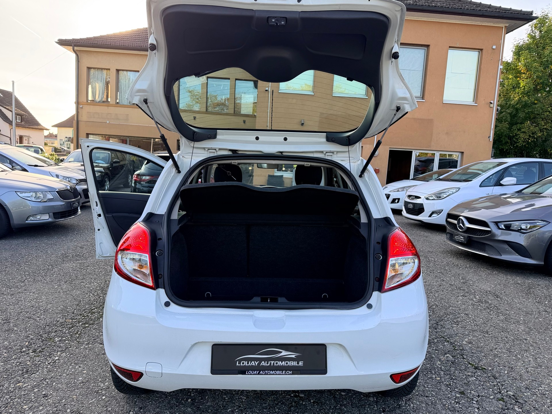 RENAULT Clio 1.2 16V Expression-image-17