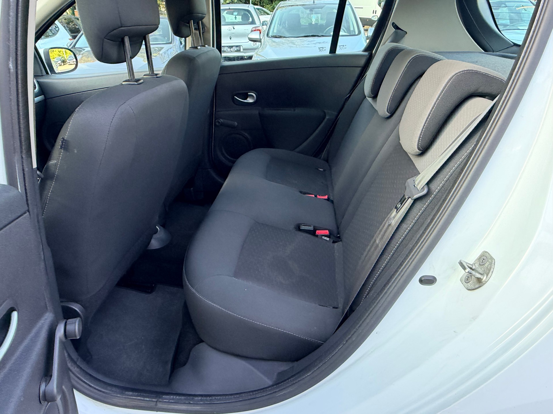 RENAULT Clio 1.2 16V Expression-image-16