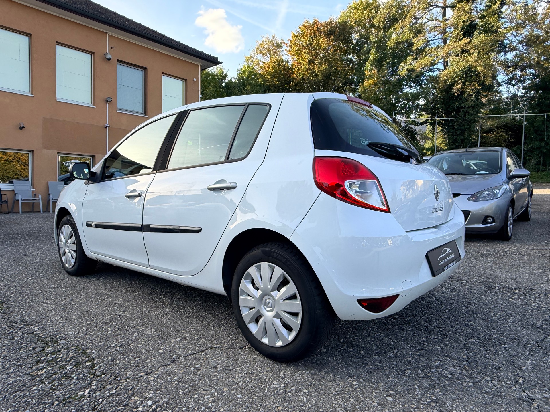 RENAULT Clio 1.2 16V Expression-image-12