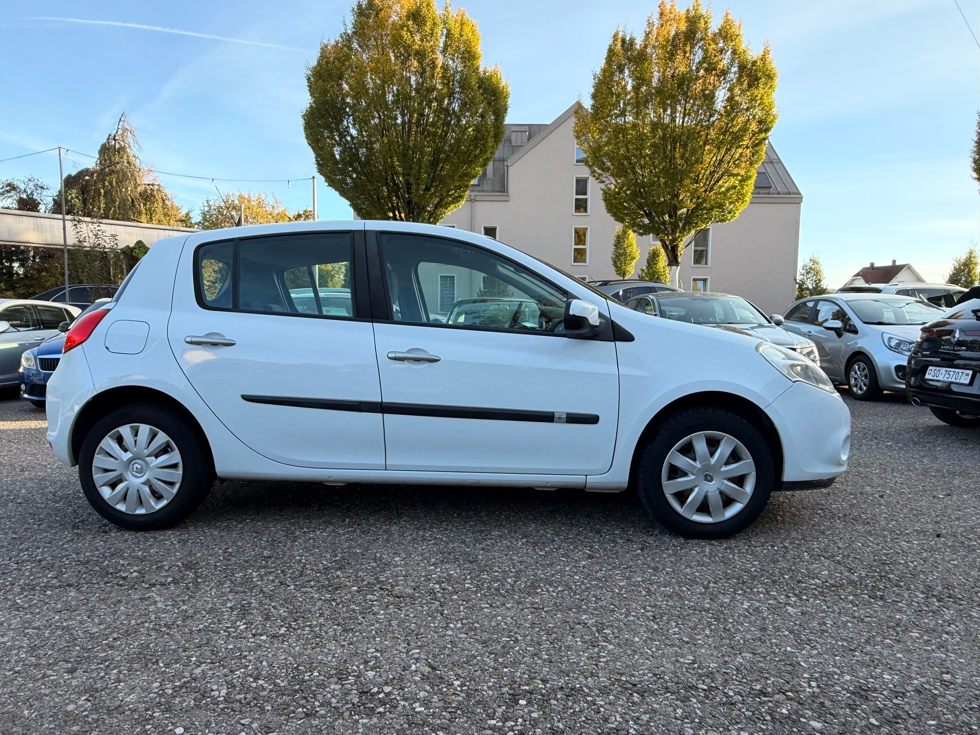 RENAULT Clio 1.2 16V Expression-image-7