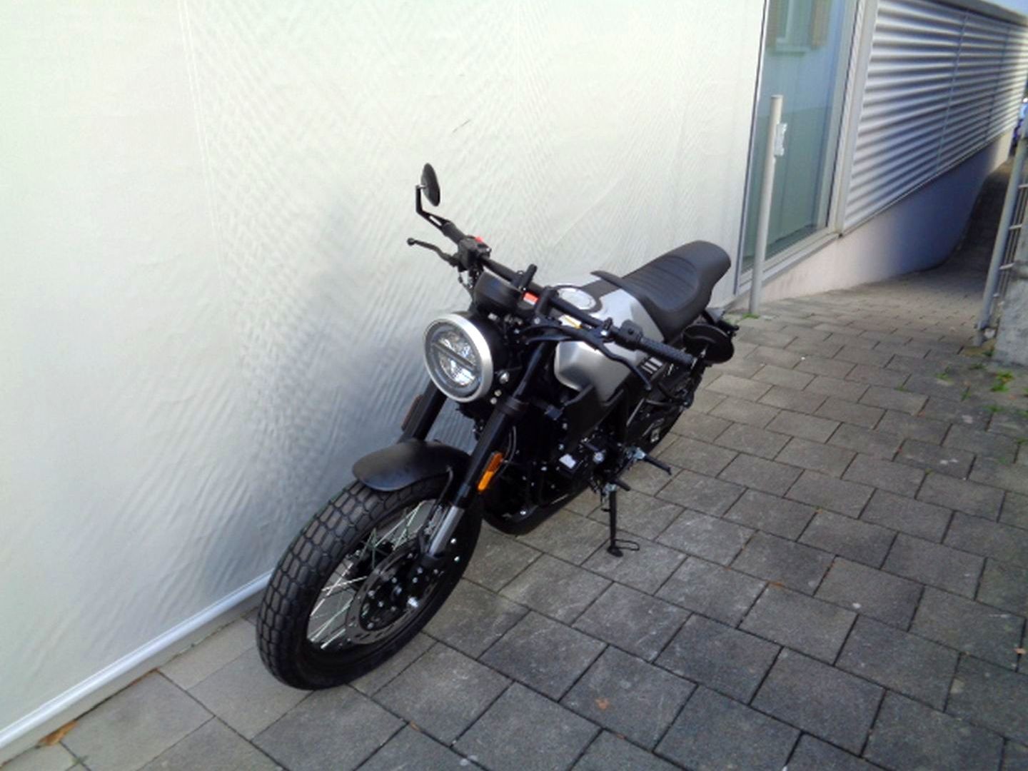 BRIXTON Crossfire 125 ABS-image-8