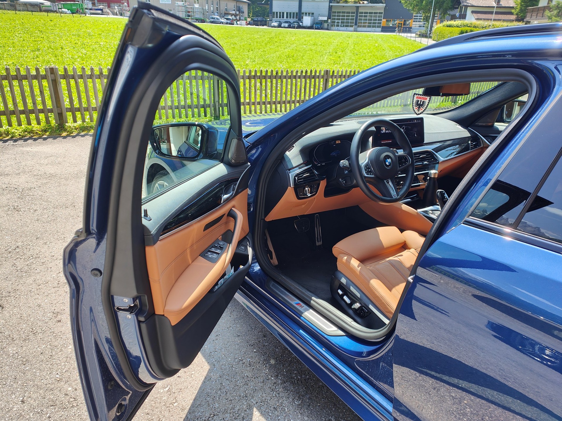 BMW 540i xDrive 48V Touring M Sport Pro Steptronic-image-1