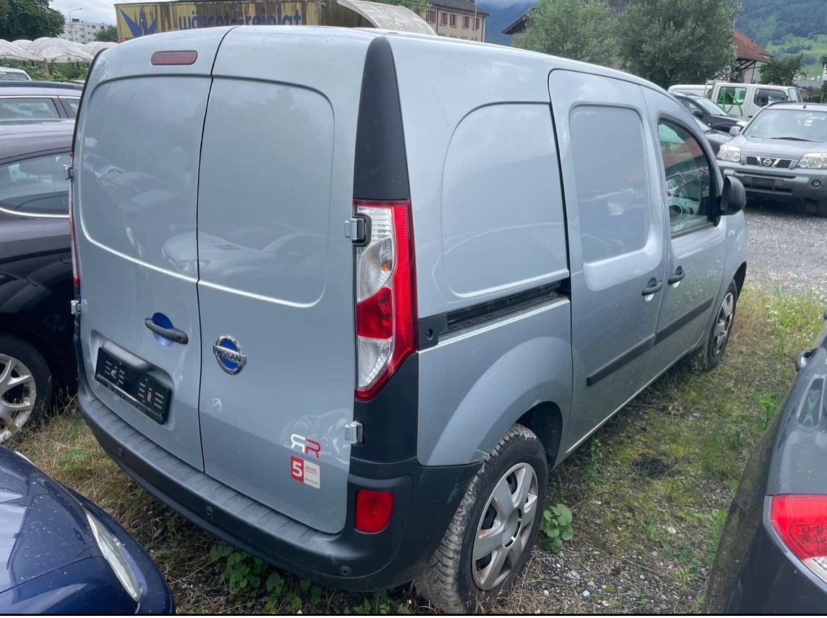 NISSAN Kasten NV 250 Diesel-image-2