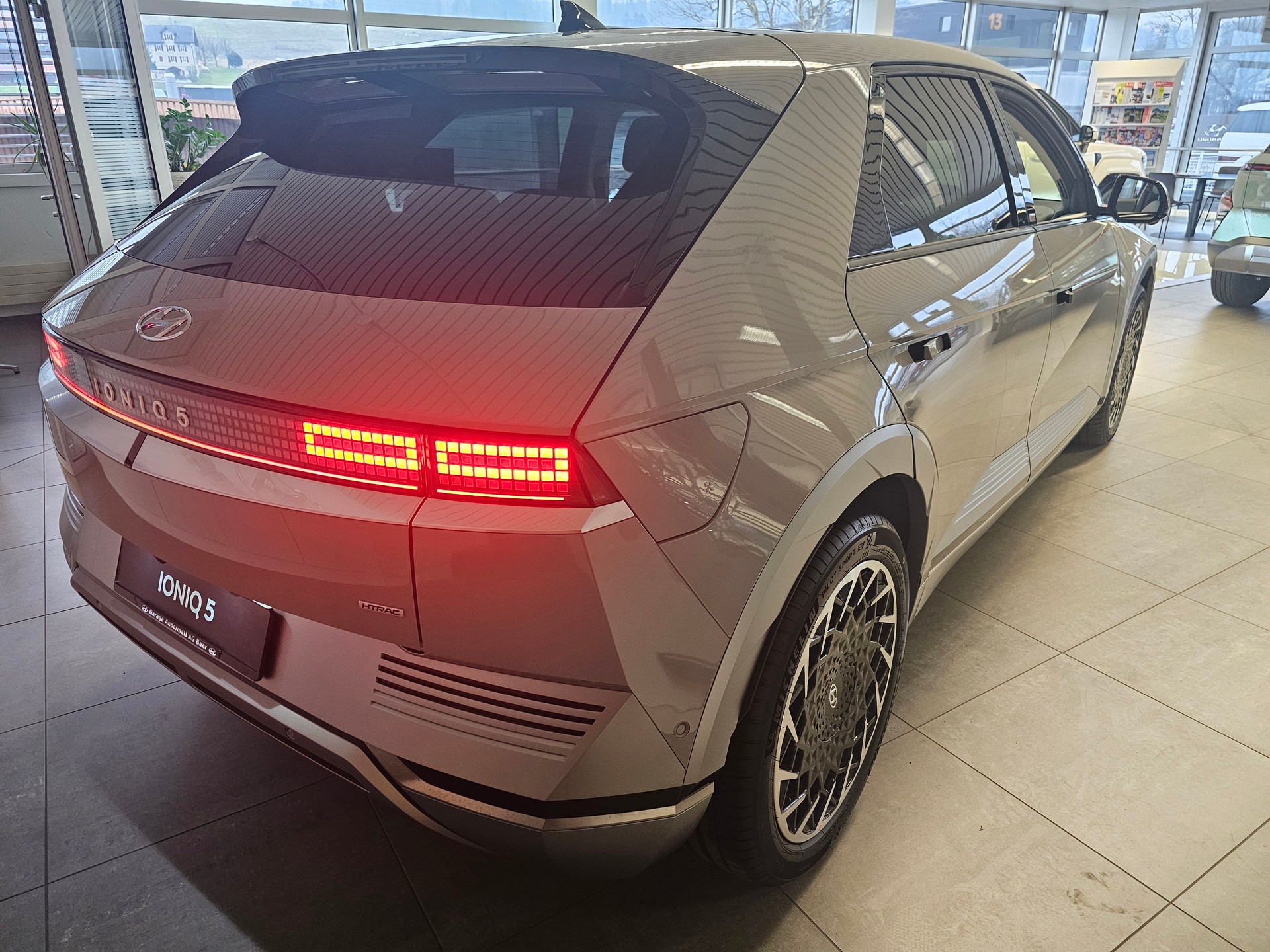 HYUNDAI Ioniq 5 77kWh Vertex 4WD-image-7