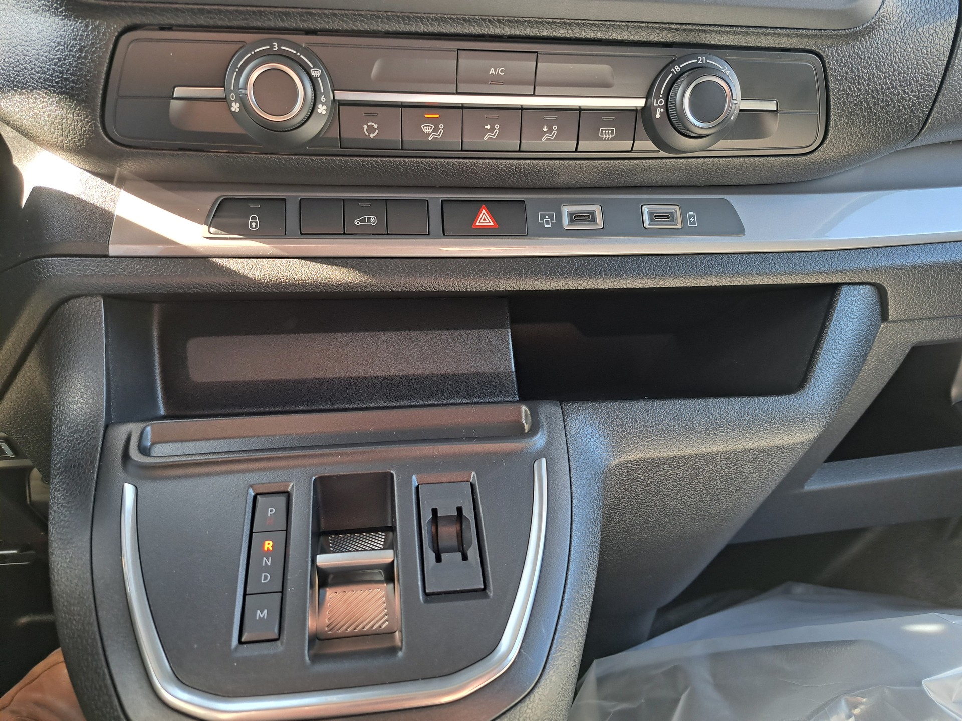 TOYOTA Proace 2.0D Panel Van Long Advanced Automat-image-11