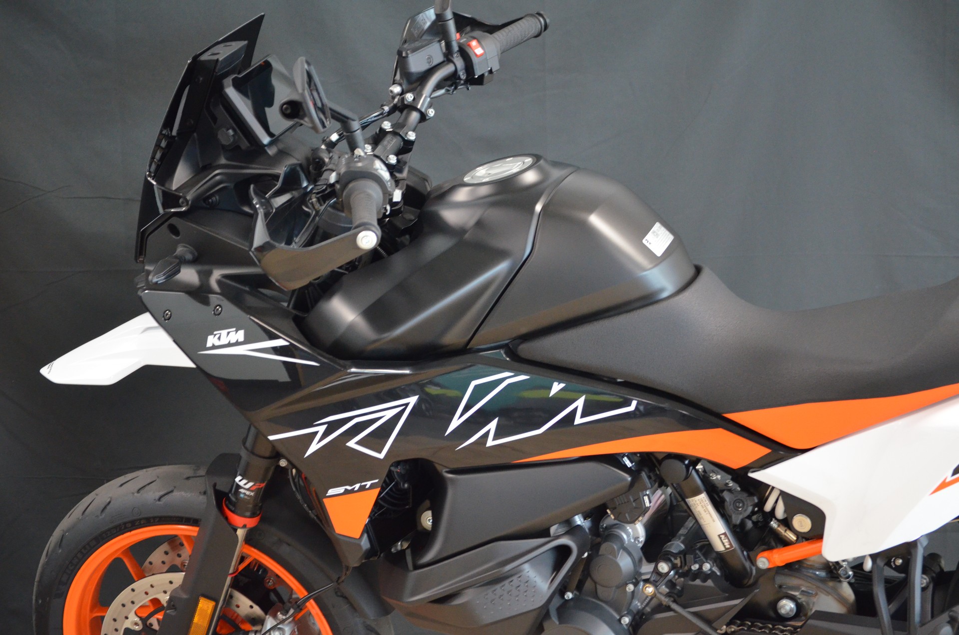 KTM 890 SMT-image-9