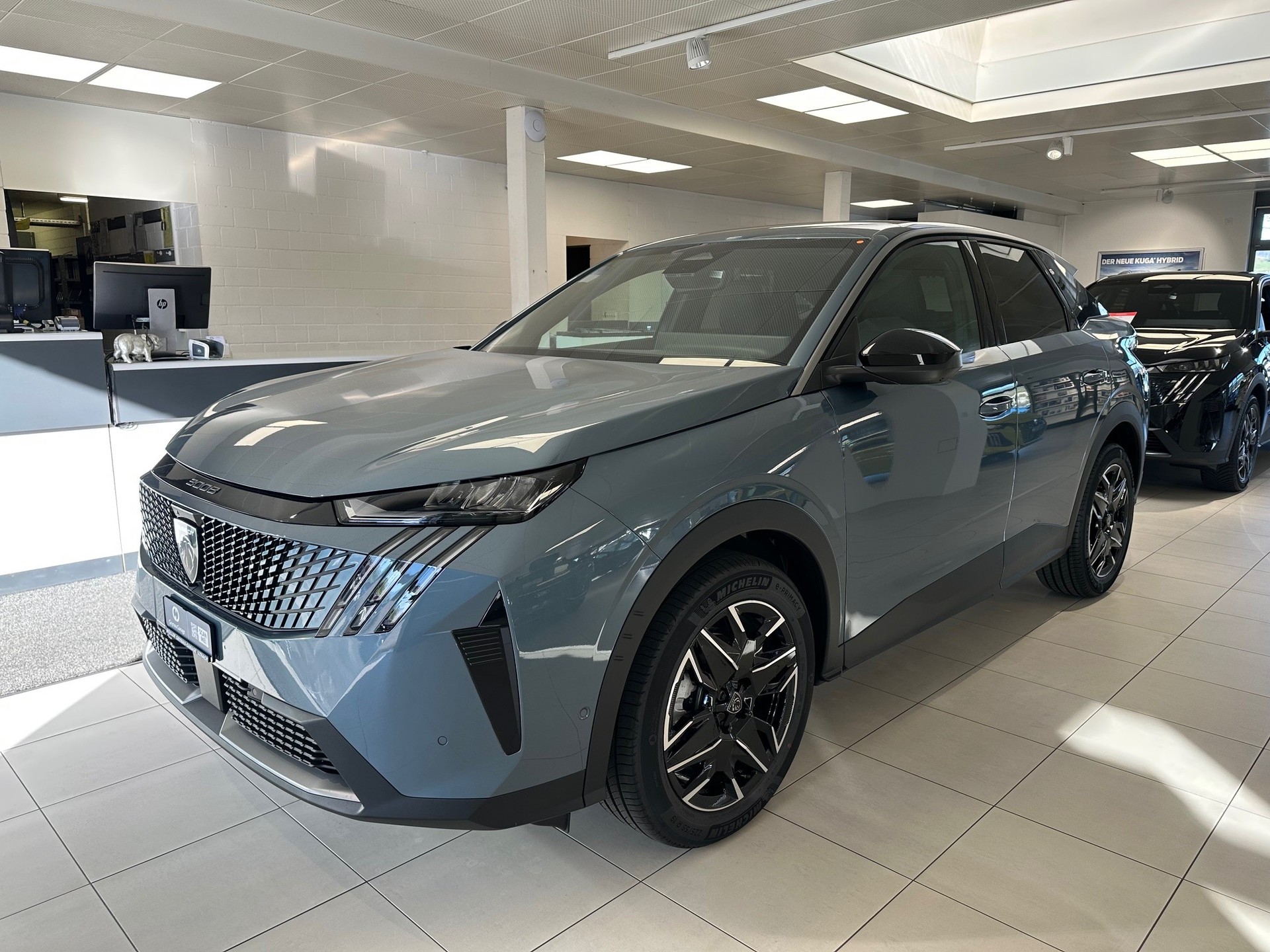 PEUGEOT 3008 1.2 Hybrid Allure