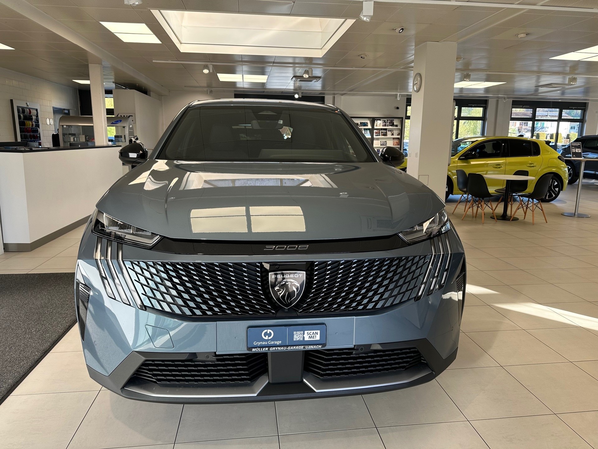 PEUGEOT 3008 1.2 Hybrid Allure-image-1