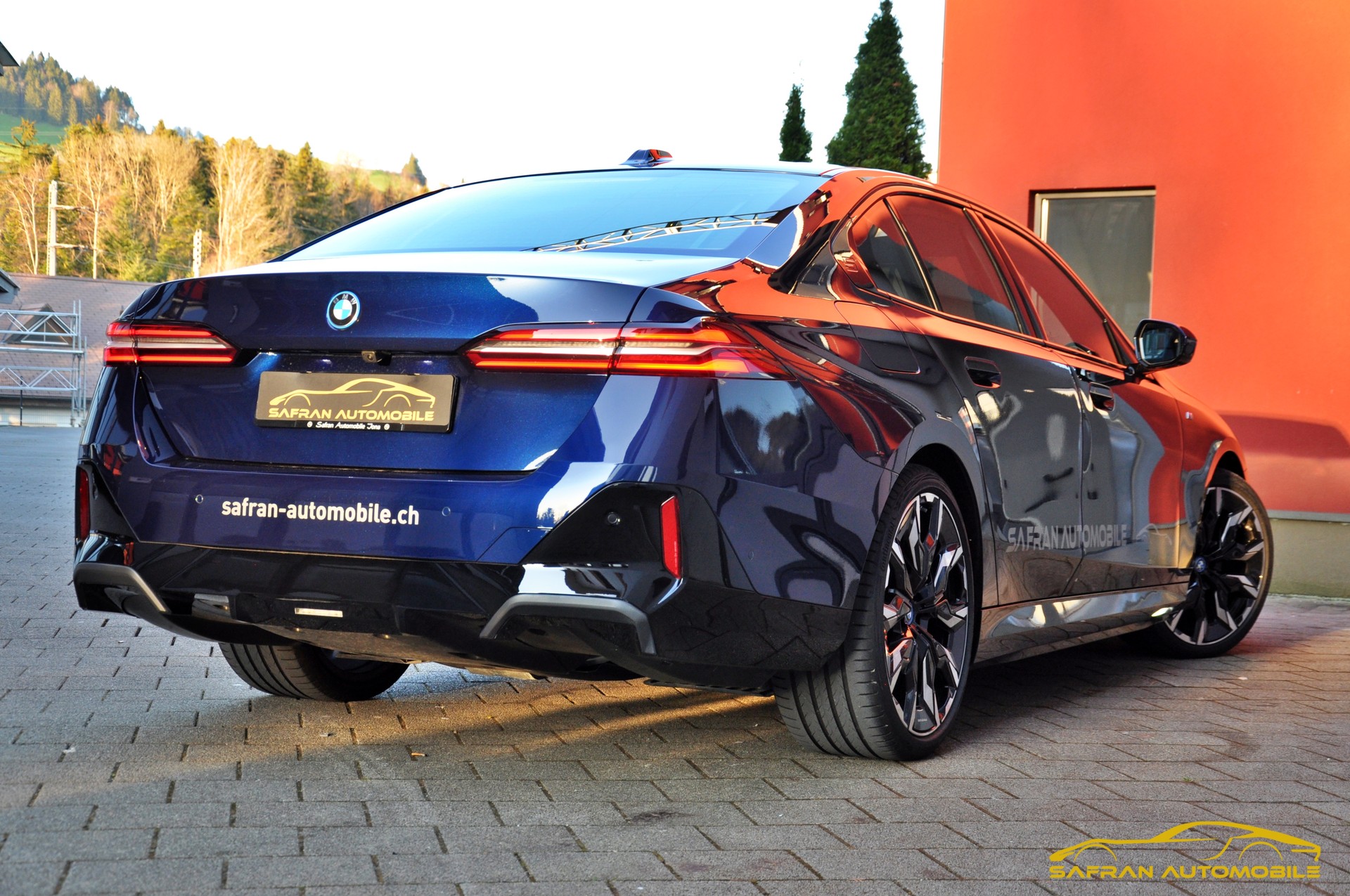 BMW i5 eDrive40 M Sport-image-5