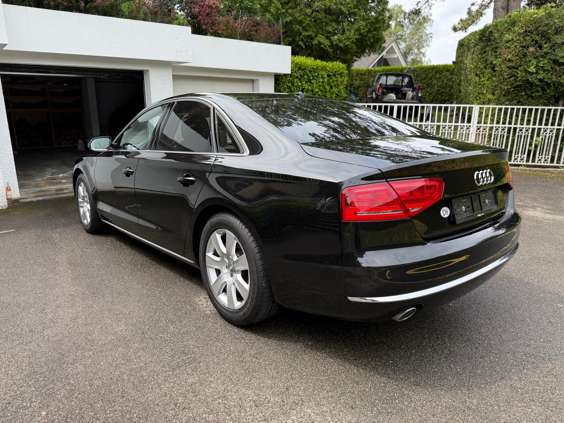 AUDI A8 3.0 TDI quattro tiptronic-image-2