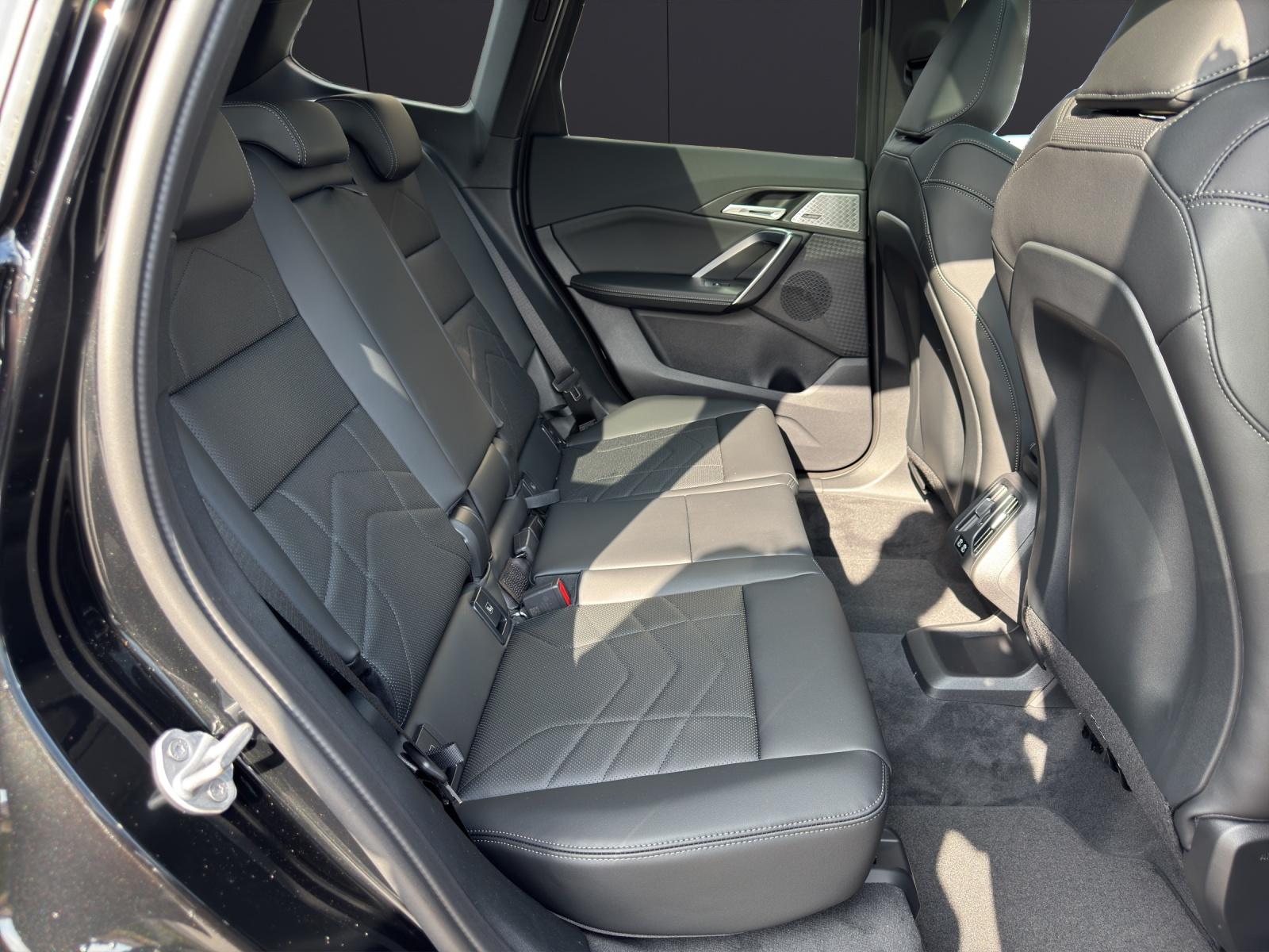 BMW X1 M35i-image-13