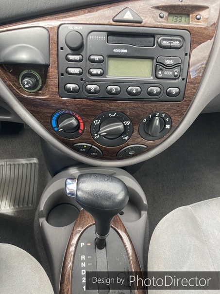 FORD FOCUS-image-9