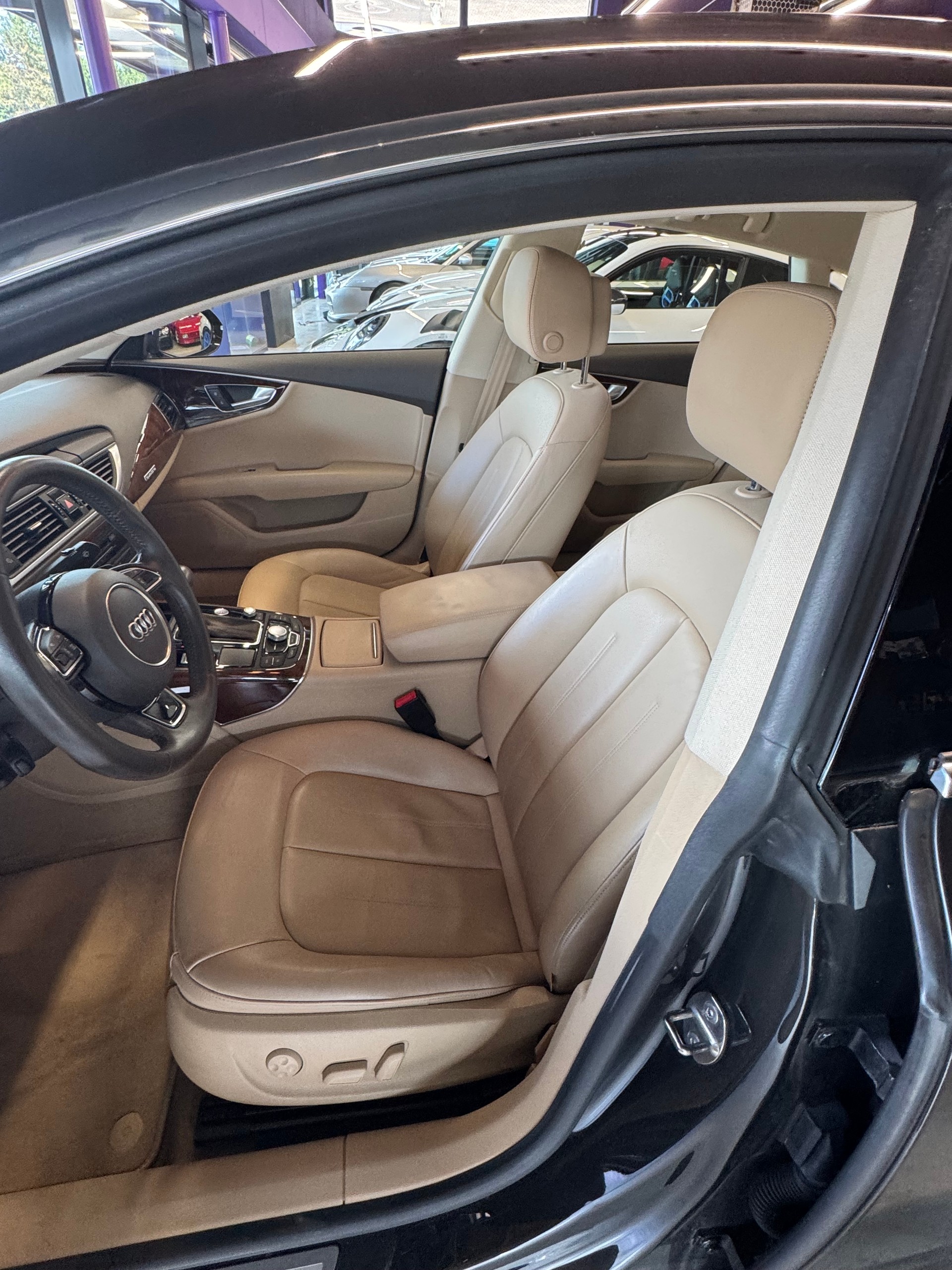 AUDI A7 Sportback 2.8 FSI quattro S-tronic-image-8