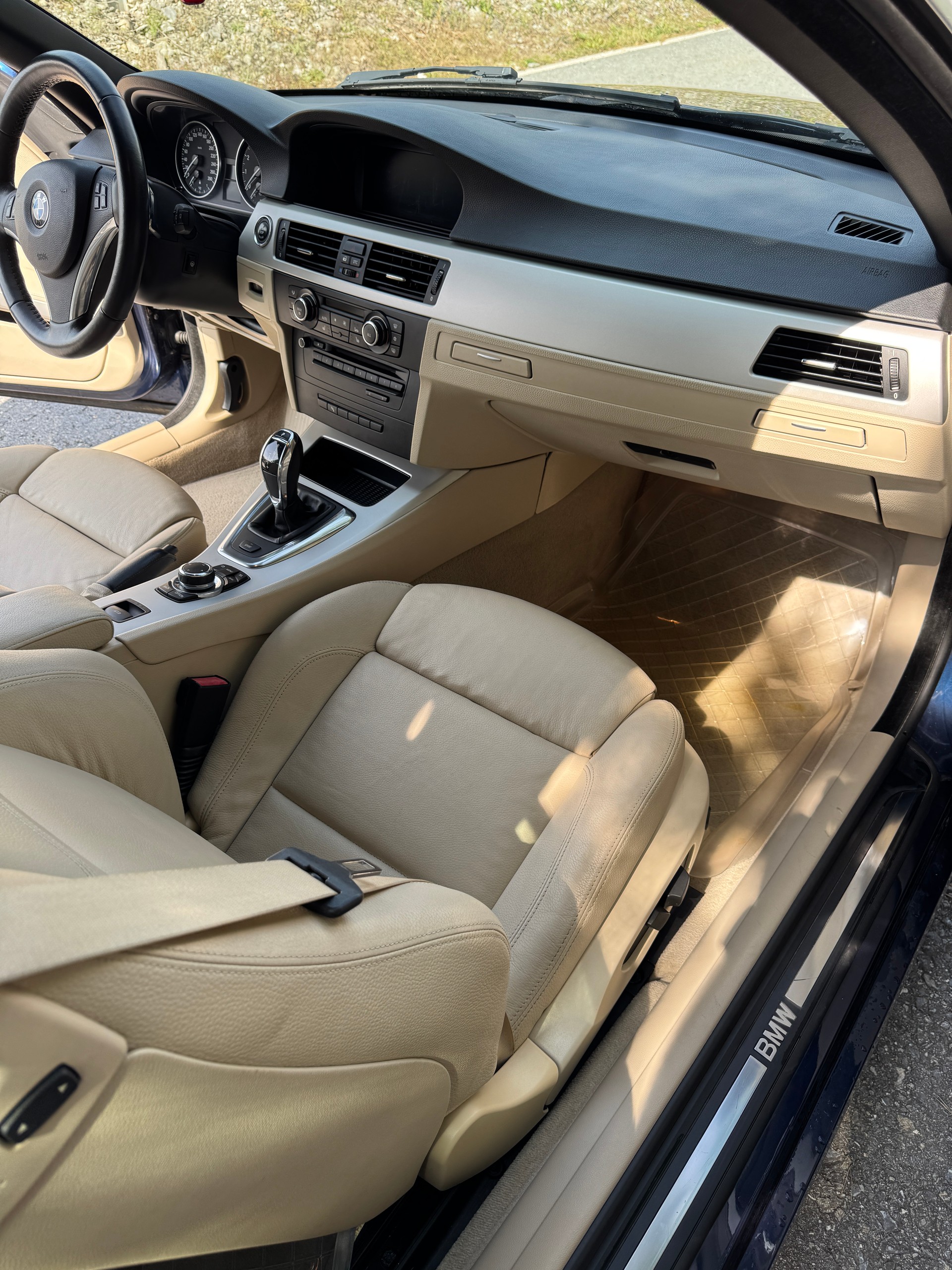 BMW 335i Cabriolet DSG-image-2