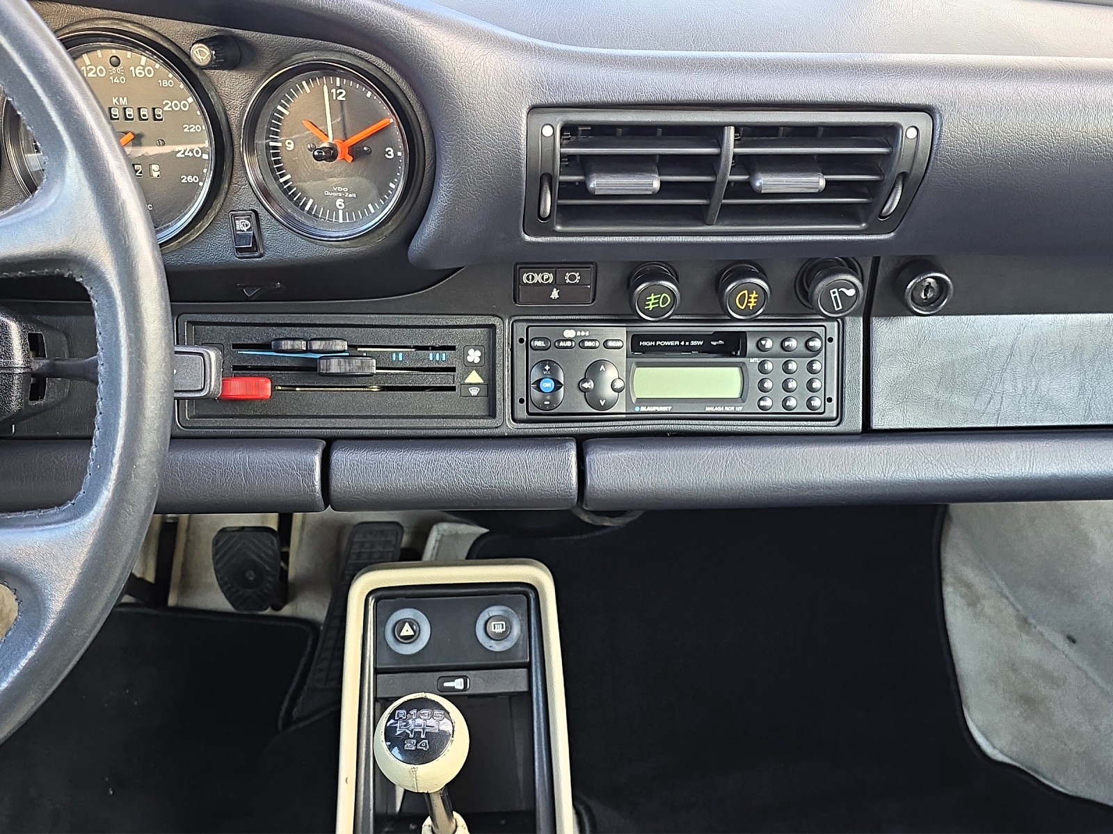 PORSCHE 911 Carrera Targa-image-9