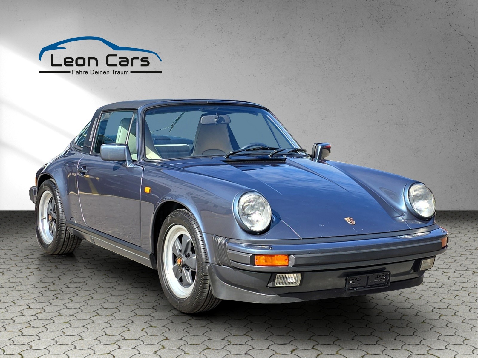 PORSCHE 911 Carrera Targa-image-1