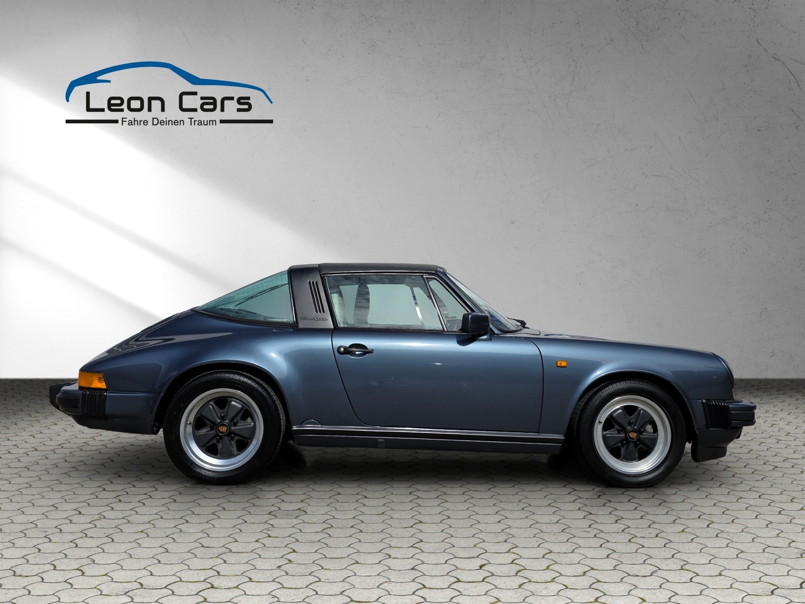 PORSCHE 911 Carrera Targa-image-2