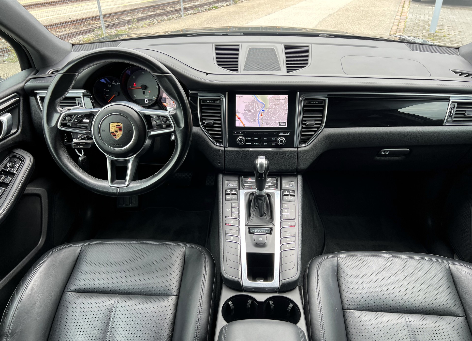 PORSCHE Macan S Diesel PDK-image-23