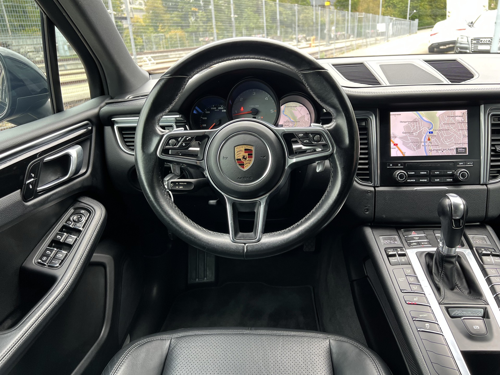 PORSCHE Macan S Diesel PDK-image-22