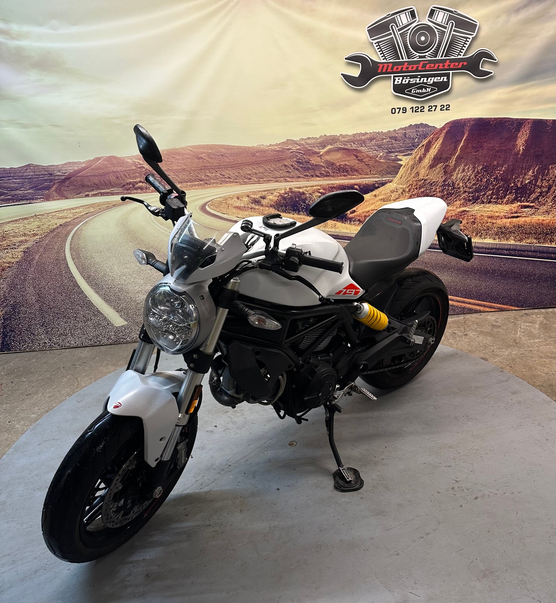 DUCATI Monster 797-showroom-element-3