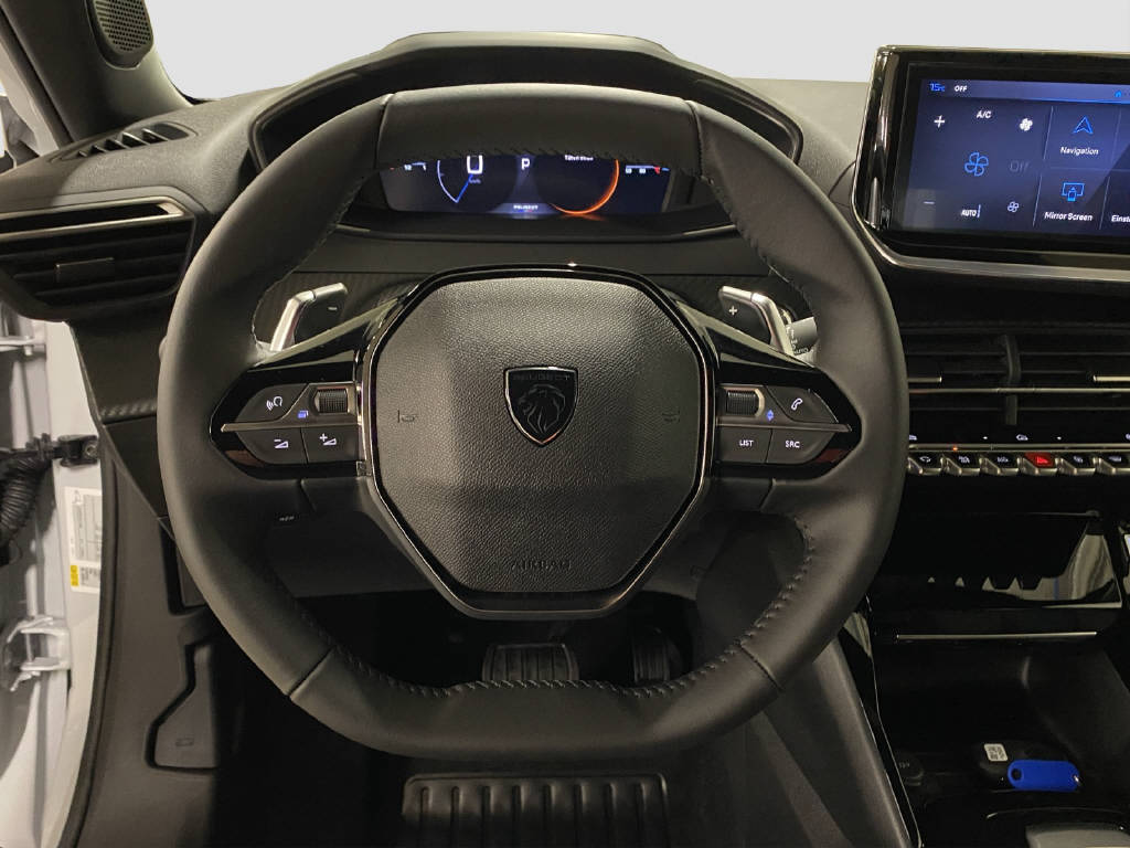 PEUGEOT 2008 1.2 Hybrid 145 Allure Premium-image-7