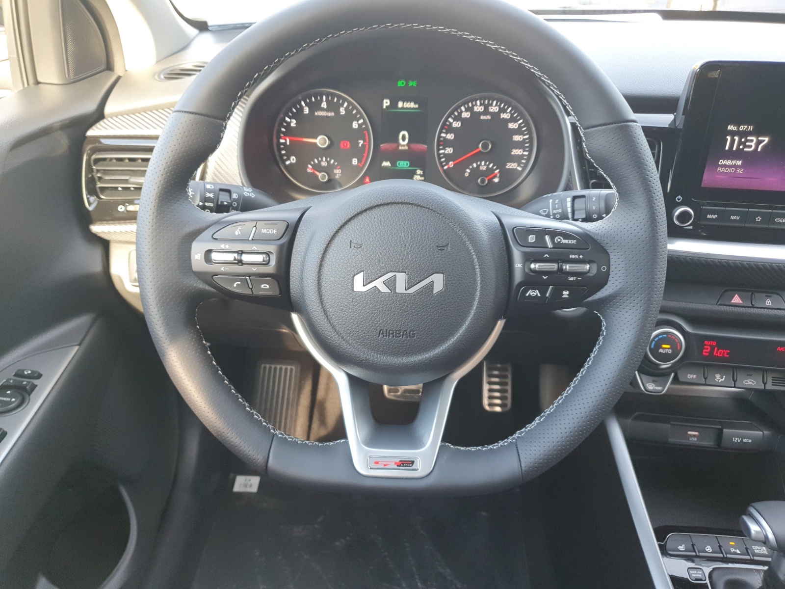 KIA Stonic 1.0 T-GDi GT-Line-image-12