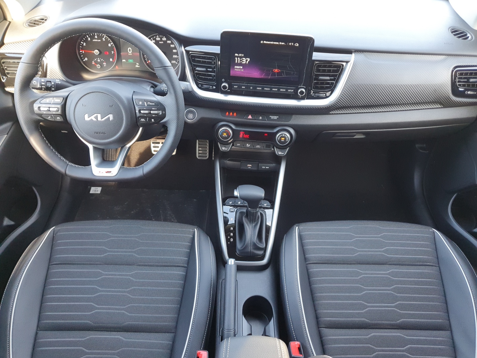KIA Stonic 1.0 T-GDi GT-Line-image-11