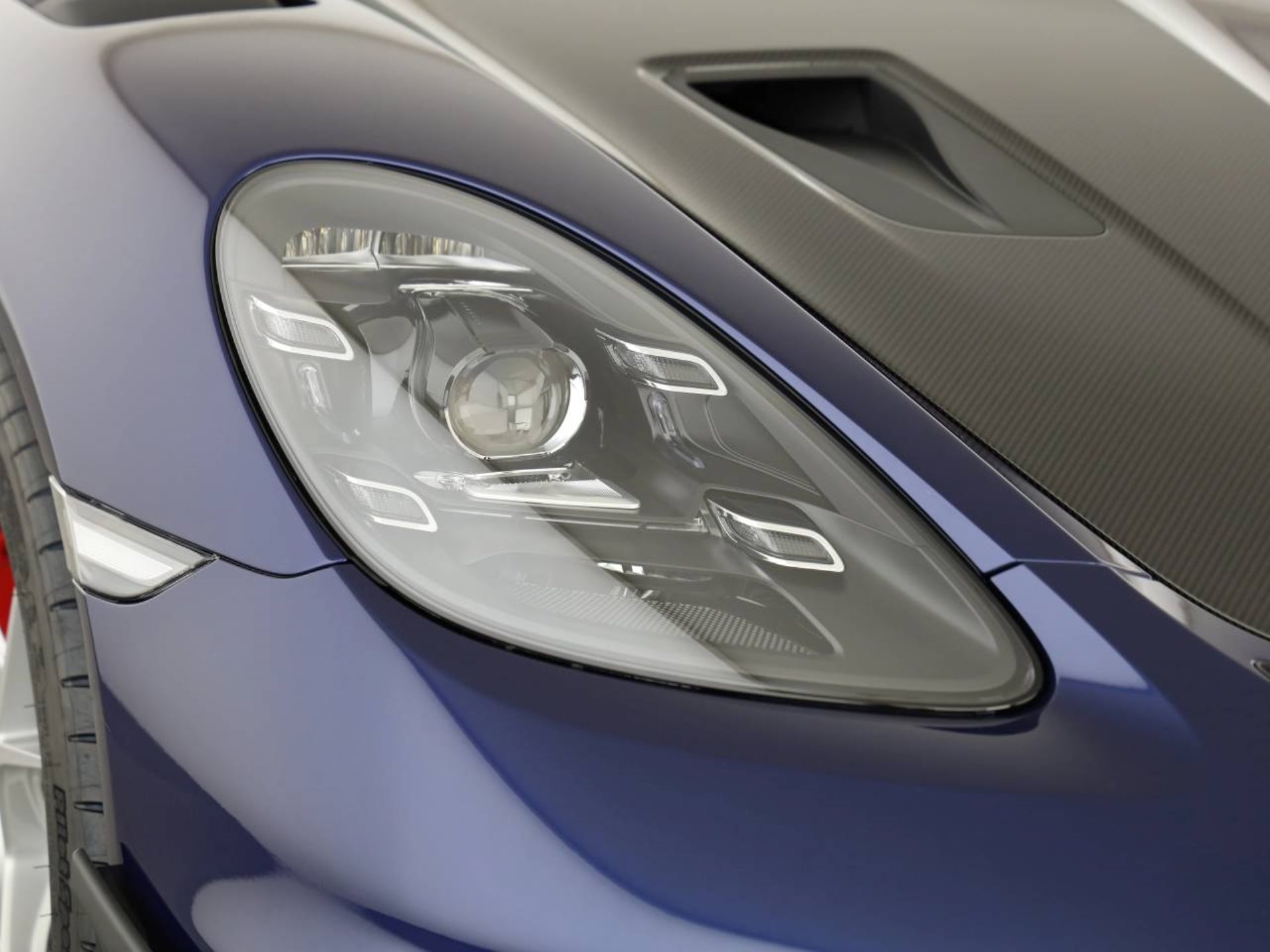 PORSCHE 718 Spyder RS-image-8