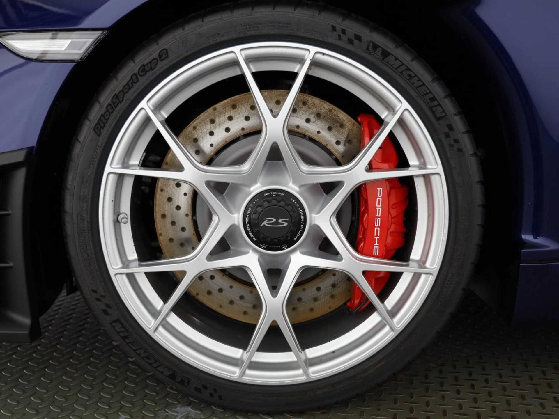 PORSCHE 718 Spyder RS-image-5