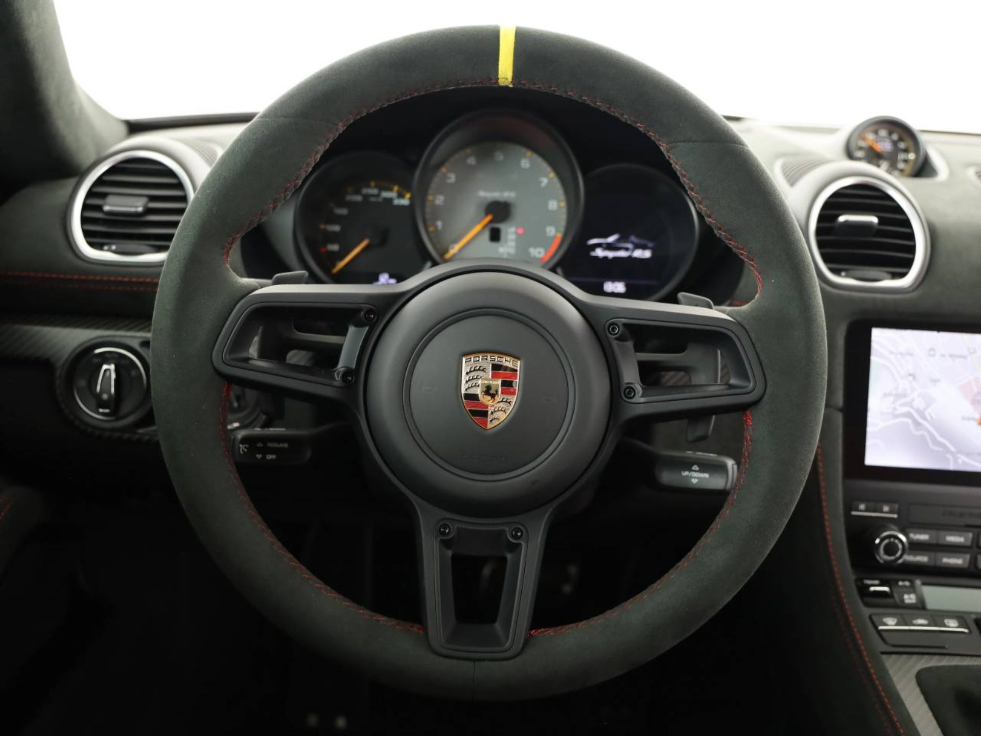 PORSCHE 718 Spyder RS-image-3