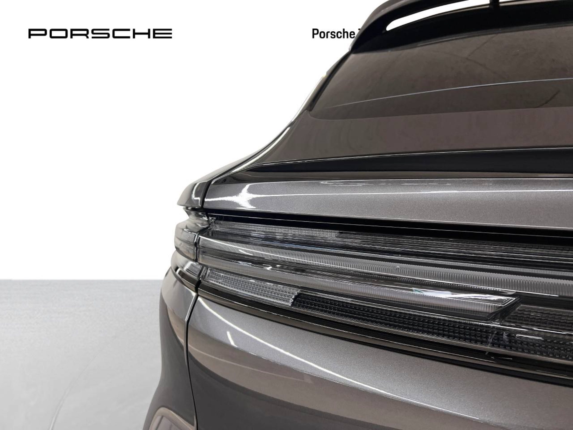 PORSCHE Cayenne E-Hybrid Coupé-image-12