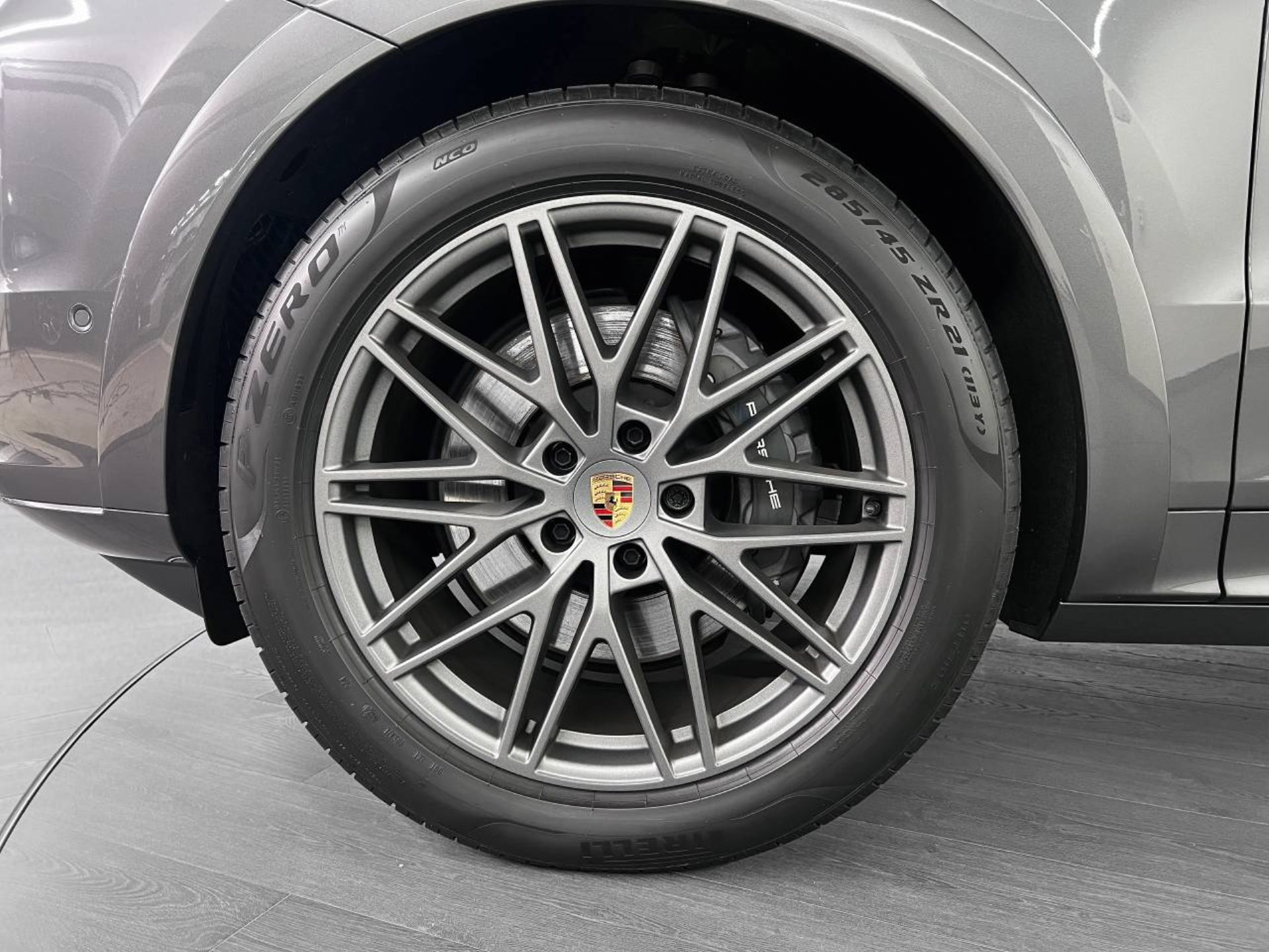 PORSCHE Cayenne E-Hybrid Coupé-image-10