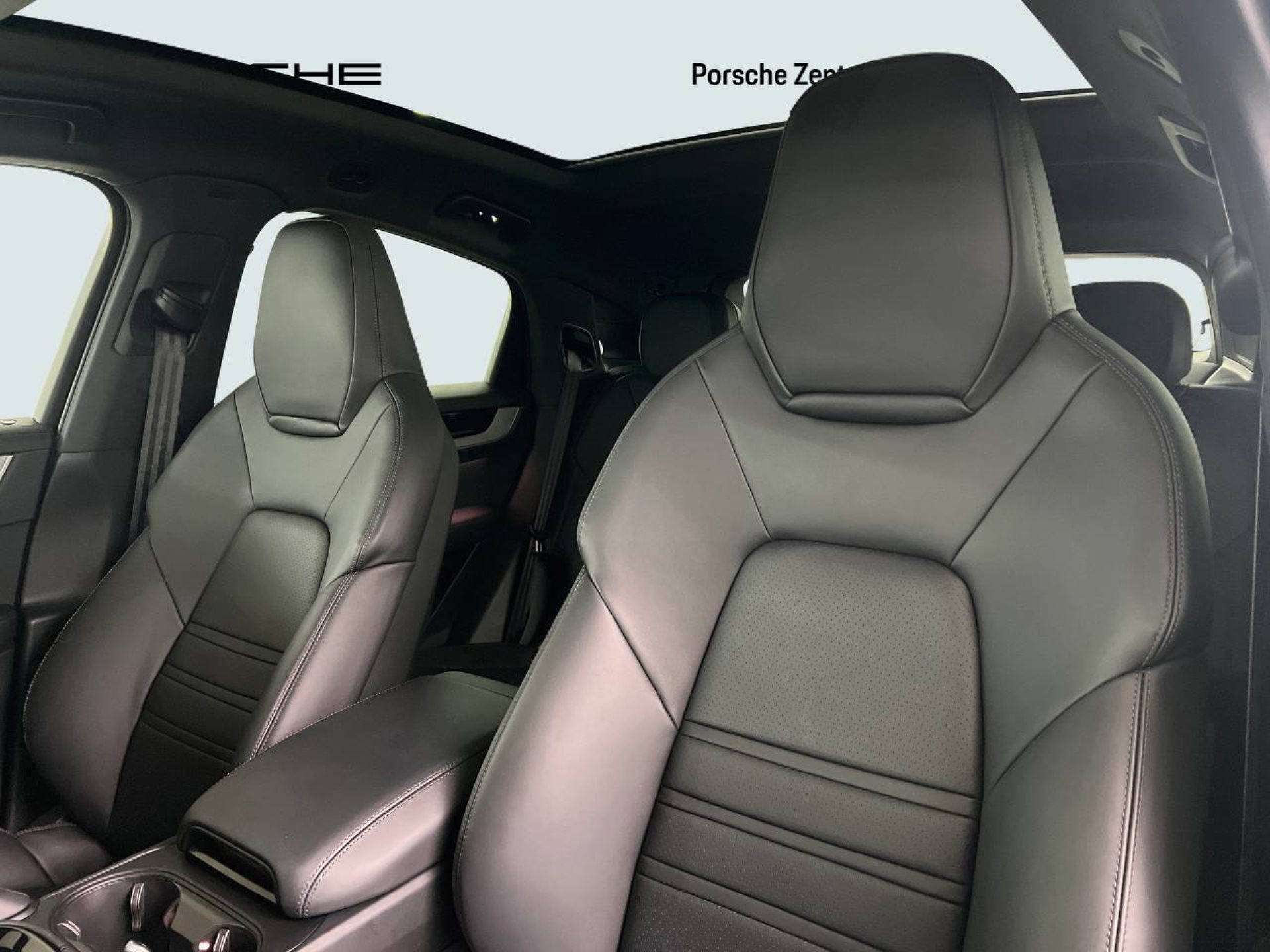 PORSCHE Cayenne E-Hybrid Coupé-image-4