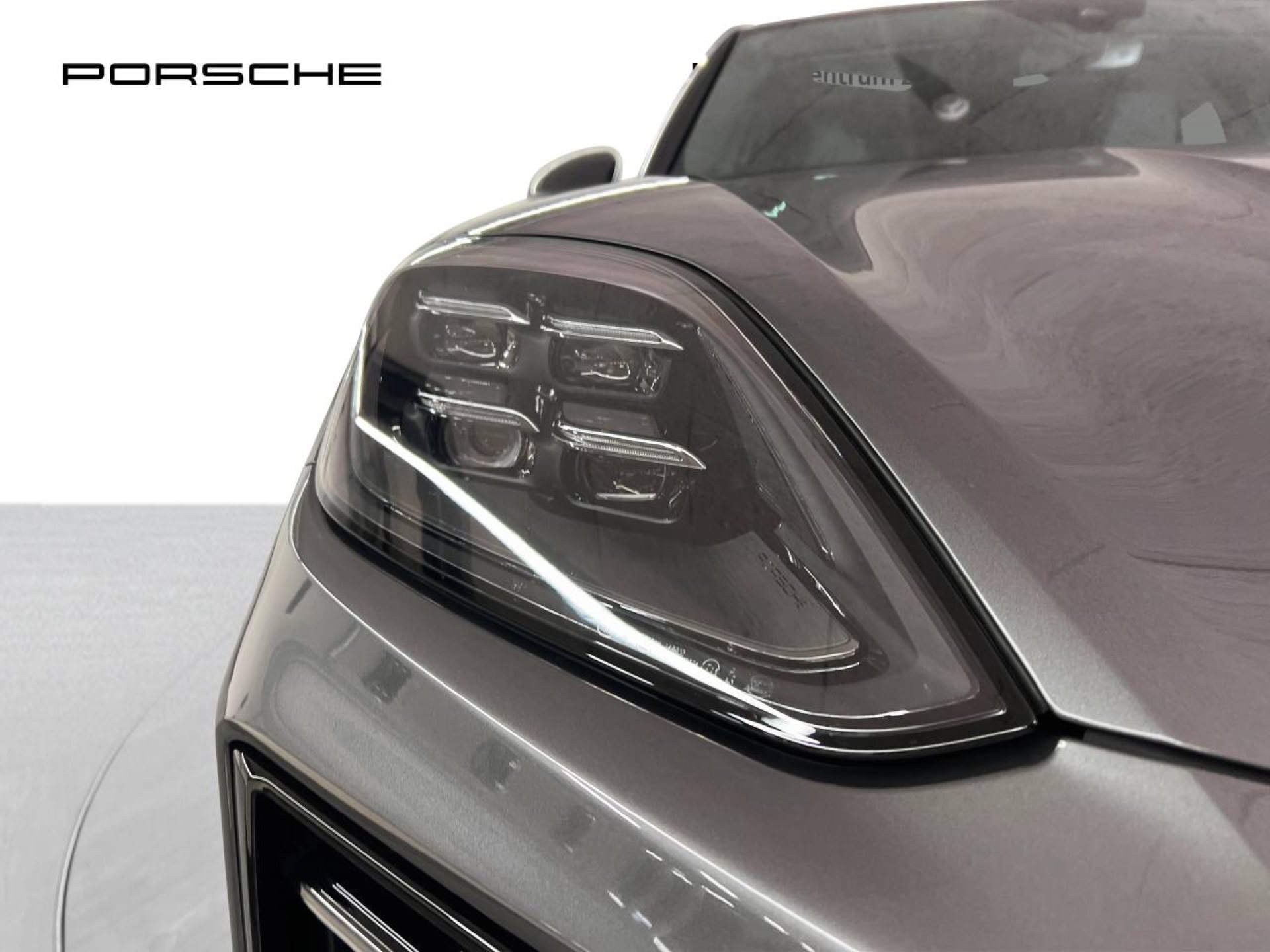 PORSCHE Cayenne E-Hybrid Coupé-image-11