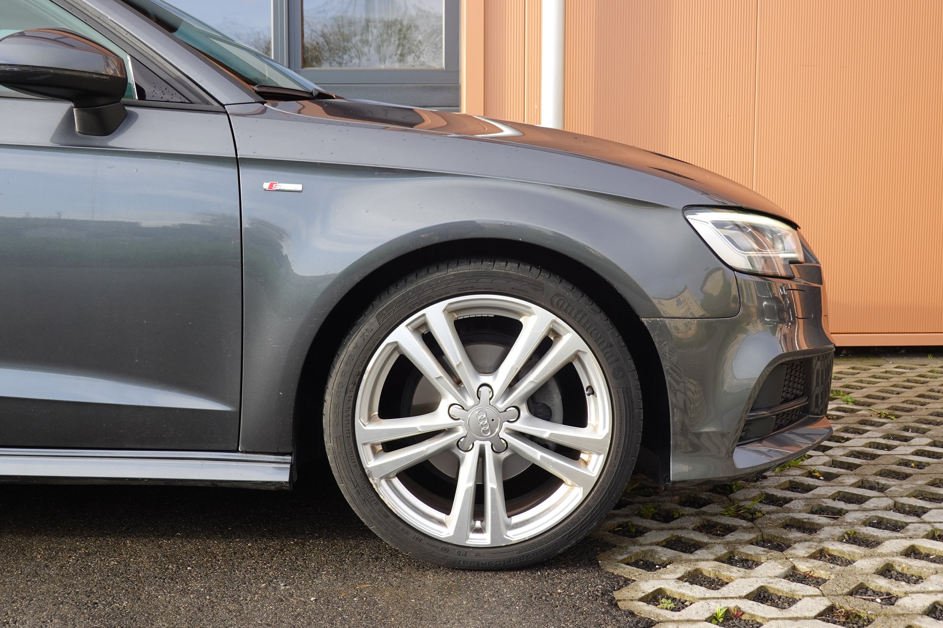 AUDI A3 Sportback 1.4 TFSI Sport S-tronic ABT 180' - "Pack S-Line Intér & Extér * ABT 180' * Virtual Cockpit * Audi Sound System"-image-3