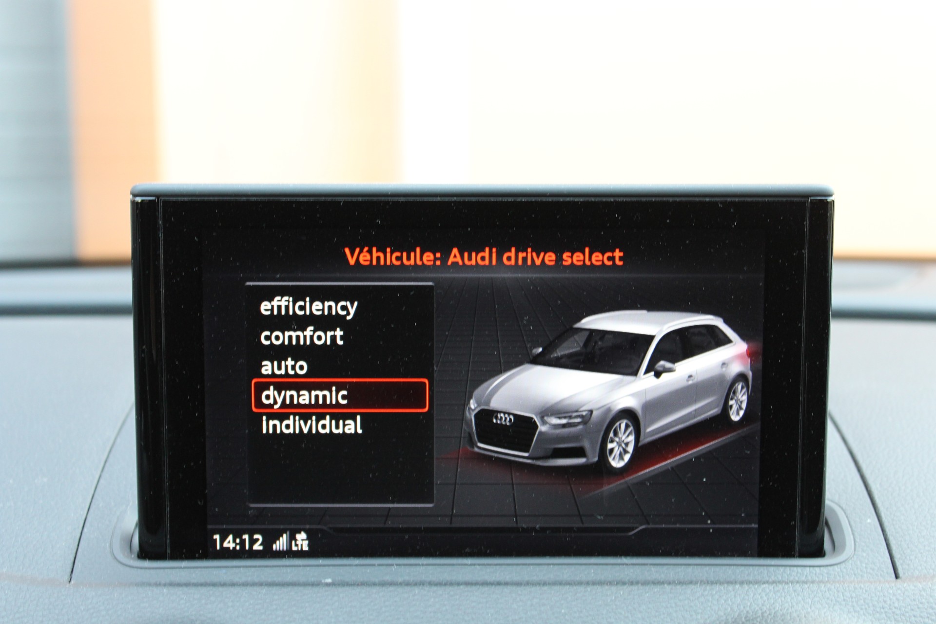 AUDI A3 Sportback 1.4 TFSI Sport S-tronic ABT 180' - "Pack S-Line Intér & Extér * ABT 180' * Virtual Cockpit * Audi Sound System"-image-18