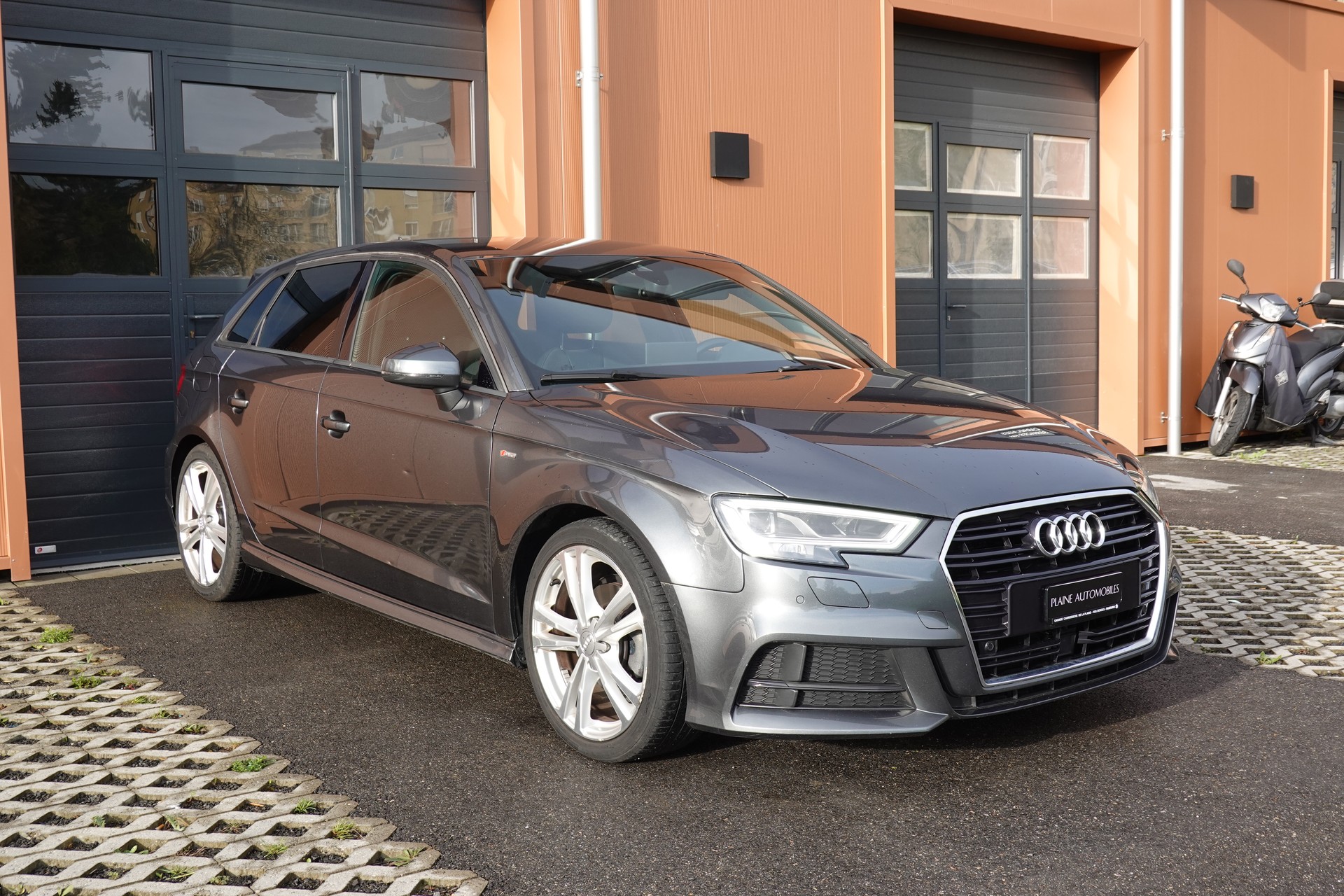 AUDI A3 Sportback 1.4 TFSI Sport S-tronic ABT 180' - "Pack S-Line Intér & Extér * ABT 180' * Virtual Cockpit * Audi Sound System"-image-2