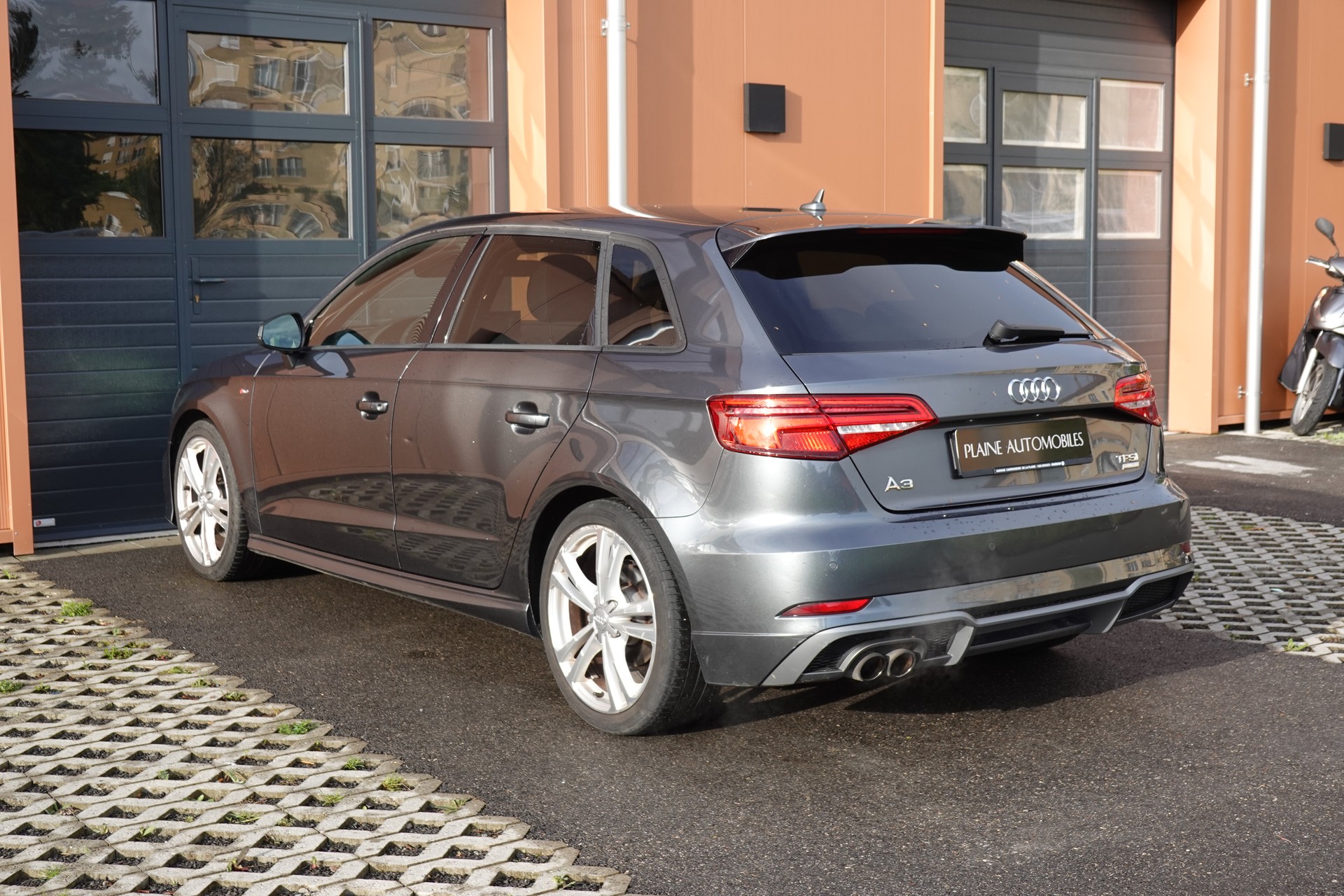 AUDI A3 Sportback 1.4 TFSI Sport S-tronic ABT 180' - "Pack S-Line Intér & Extér * ABT 180' * Virtual Cockpit * Audi Sound System"-image-8