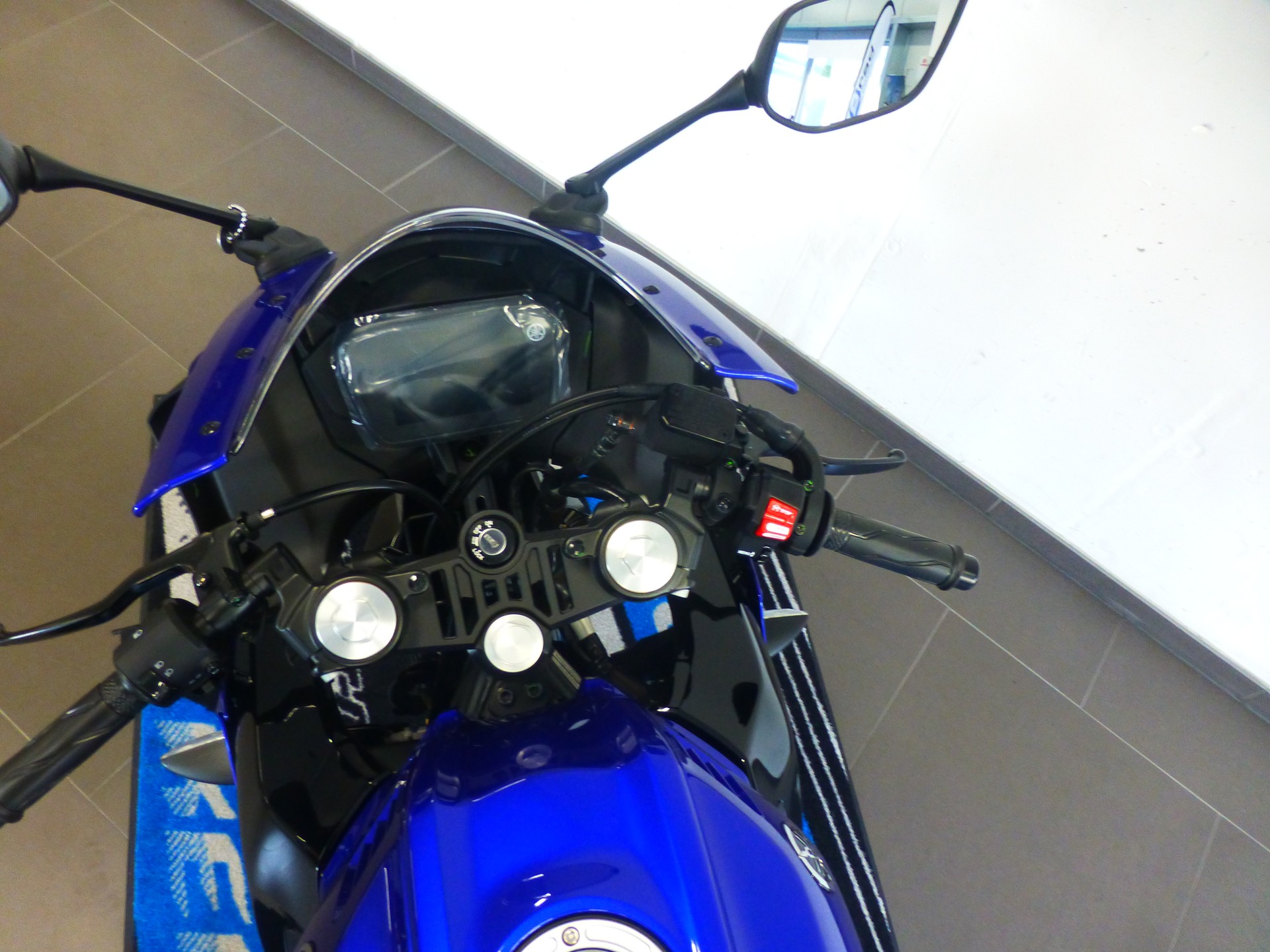 YAMAHA YZF-R 125 ABS Modell 2026-image-9