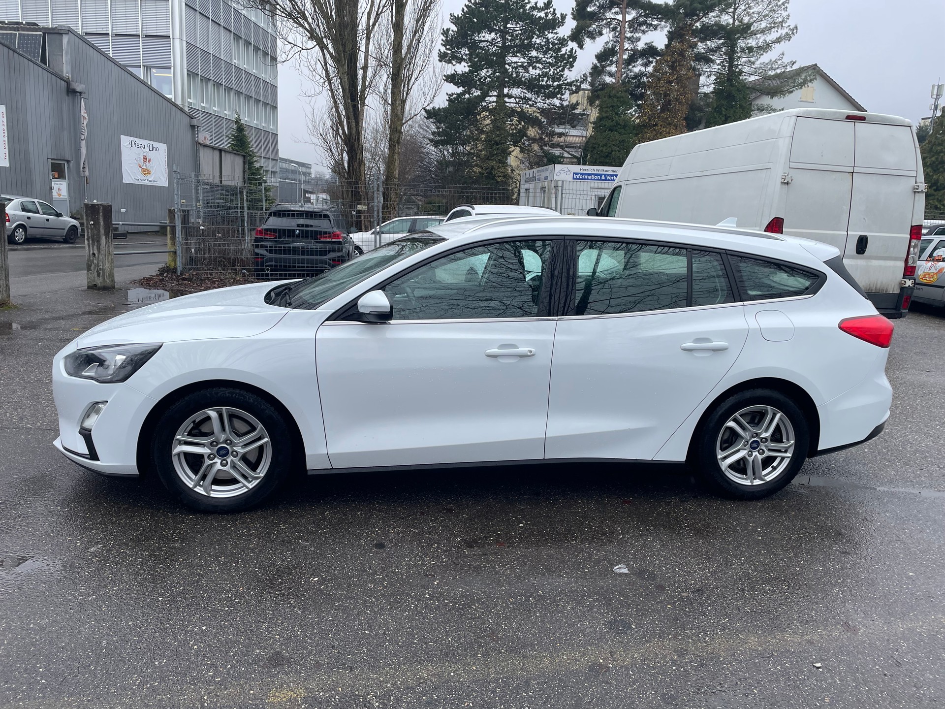 FORD Focus 1.5 TDCi Trend Automatic * Gr. Navi * Klima-auto * Tempomat * PDC V+H * Ab MFK 02.04.2020-image-8