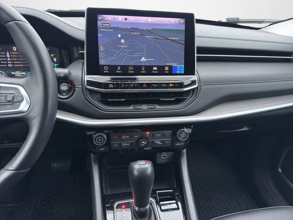 JEEP Compass 1.3 Swiss Limited 240PS 4xe-image-11