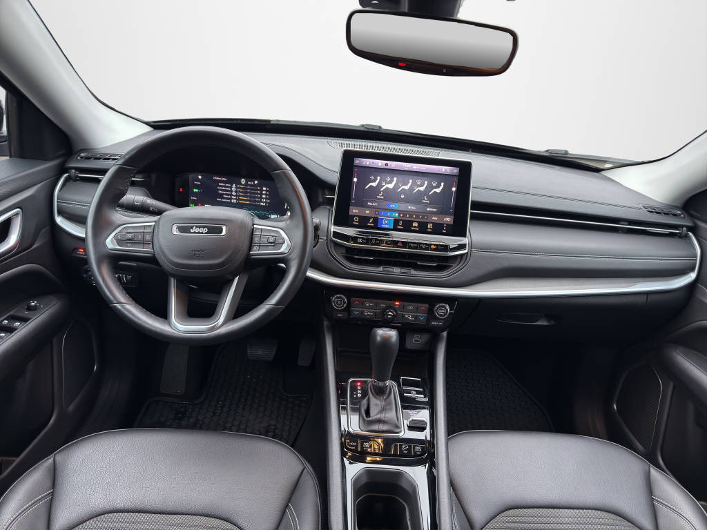 JEEP Compass 1.3 Swiss Limited 240PS 4xe-image-13