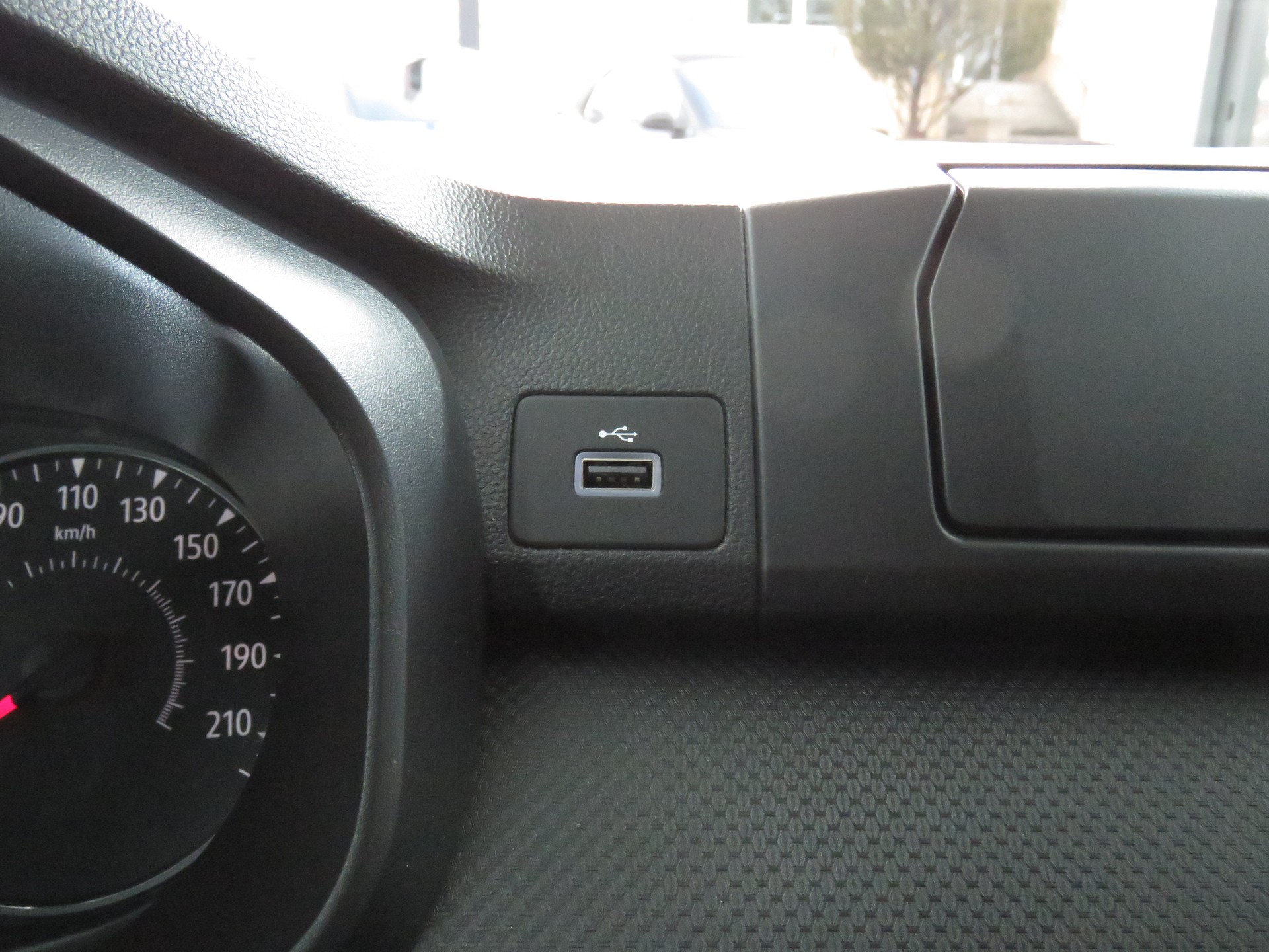 DACIA Sandero SCe 65 Essential-image-17